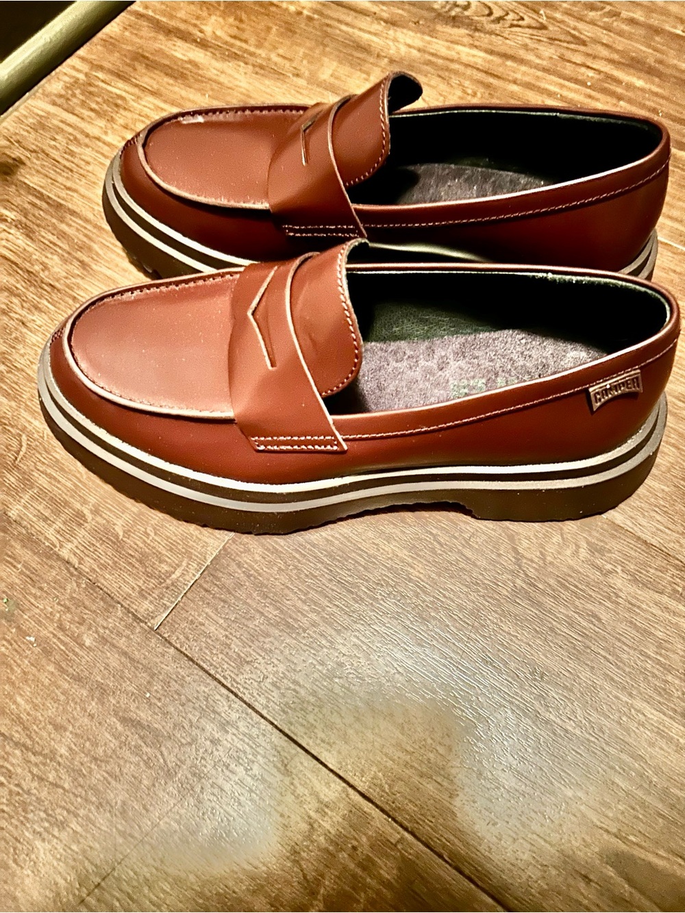 NWOT Camper Walden Burgundy Leather Moccasins - Picture 10 of 12